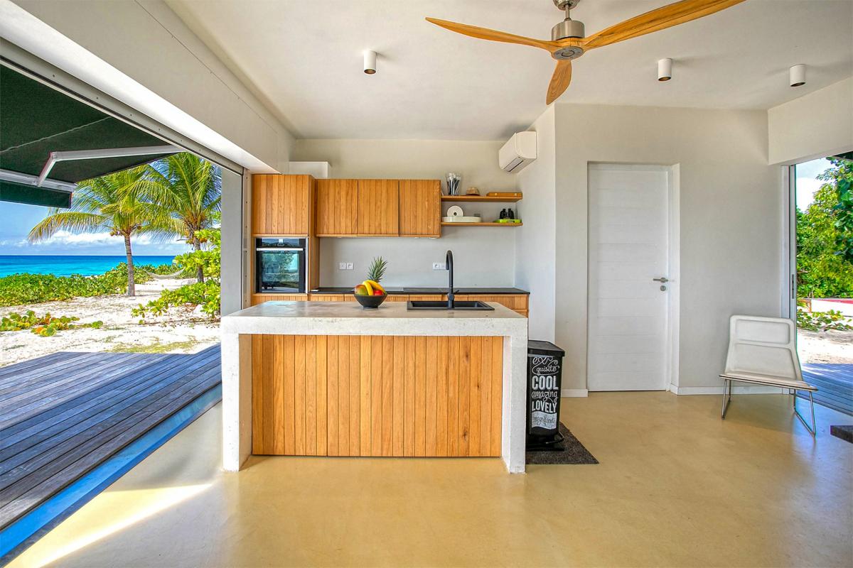 Villa rental St Martin - The kitchen